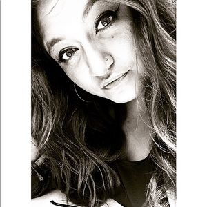 Meet your Posher, Nina